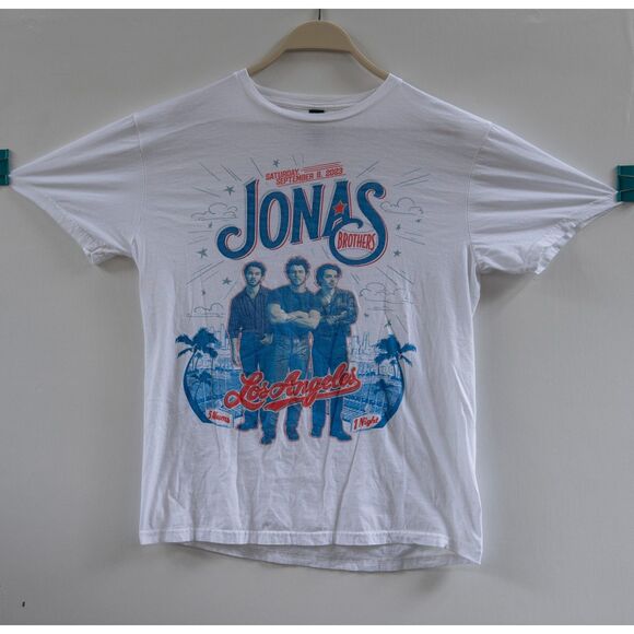 Jonas Brothers T-Shirt - Los Angeles Dodger Stadium Concert 9/9/2023 NWOT Size M - Picture 1 of 5